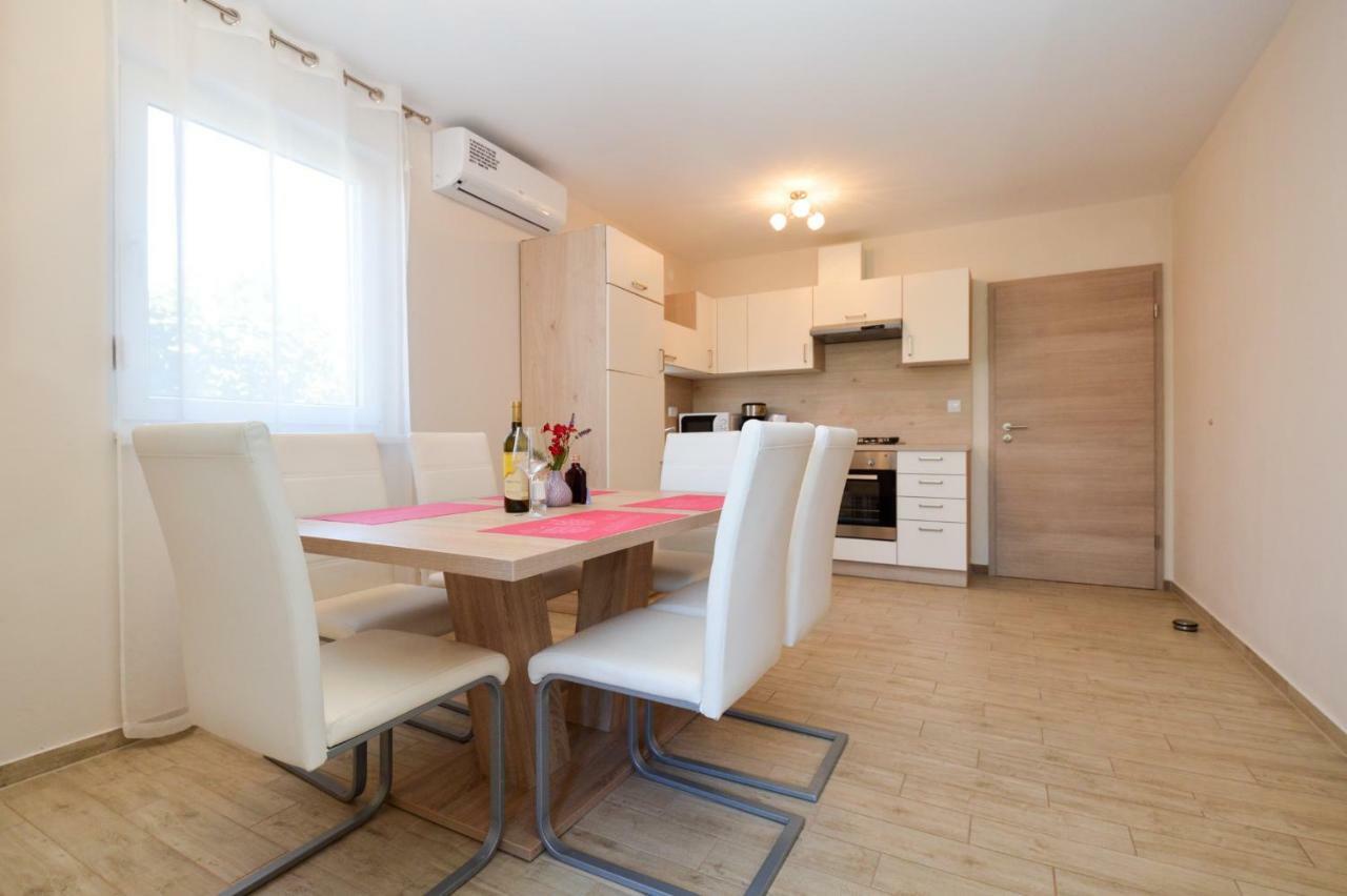Apartment Mit- Mir Fondole Buitenkant foto