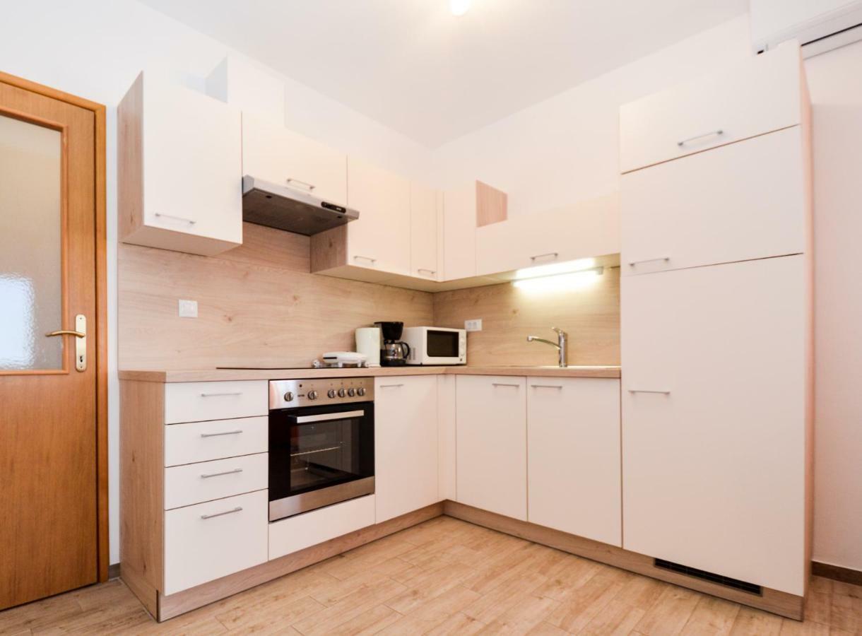 Apartment Mit- Mir Fondole Buitenkant foto