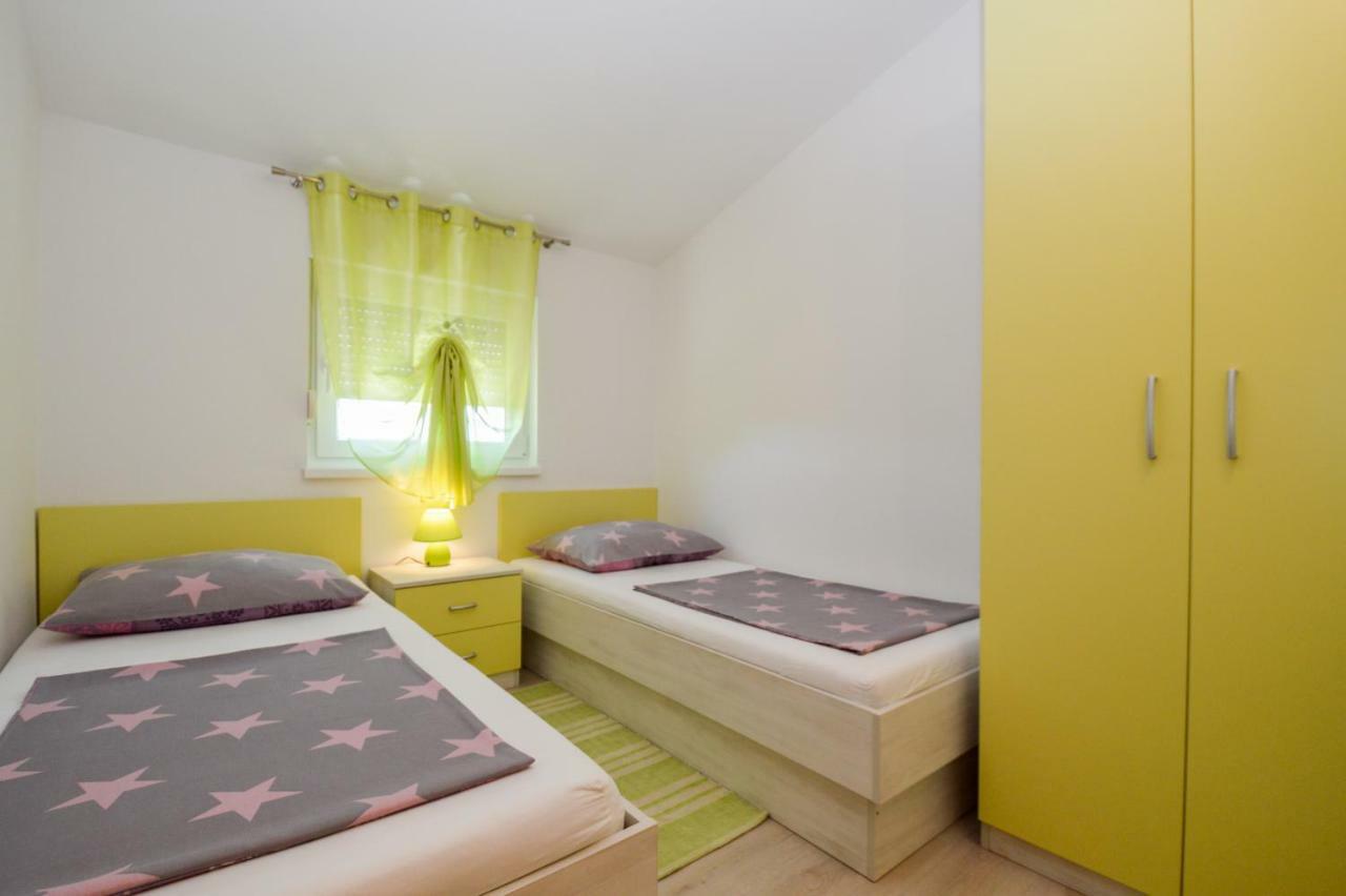 Apartment Mit- Mir Fondole Buitenkant foto