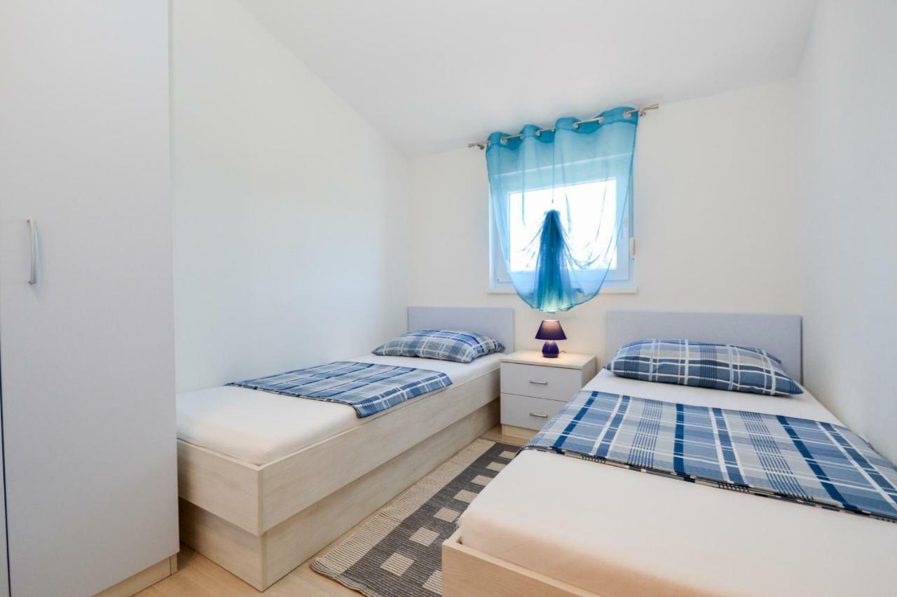 Apartment Mit- Mir Fondole Buitenkant foto